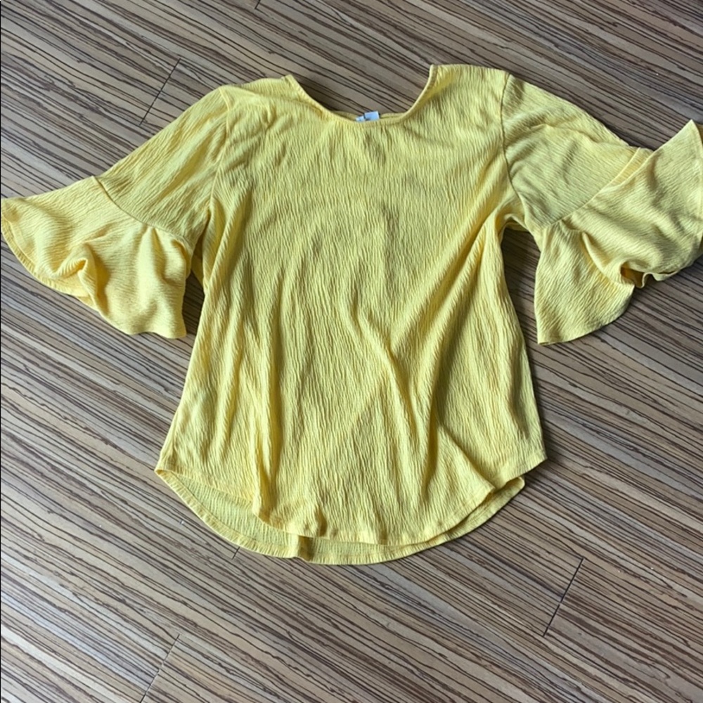 Yellow Ruffled Sleeve shirt!